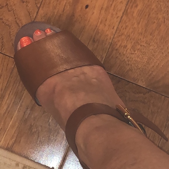 New with tags, MichaelKors wedge sandal i - Picture 9 of 9